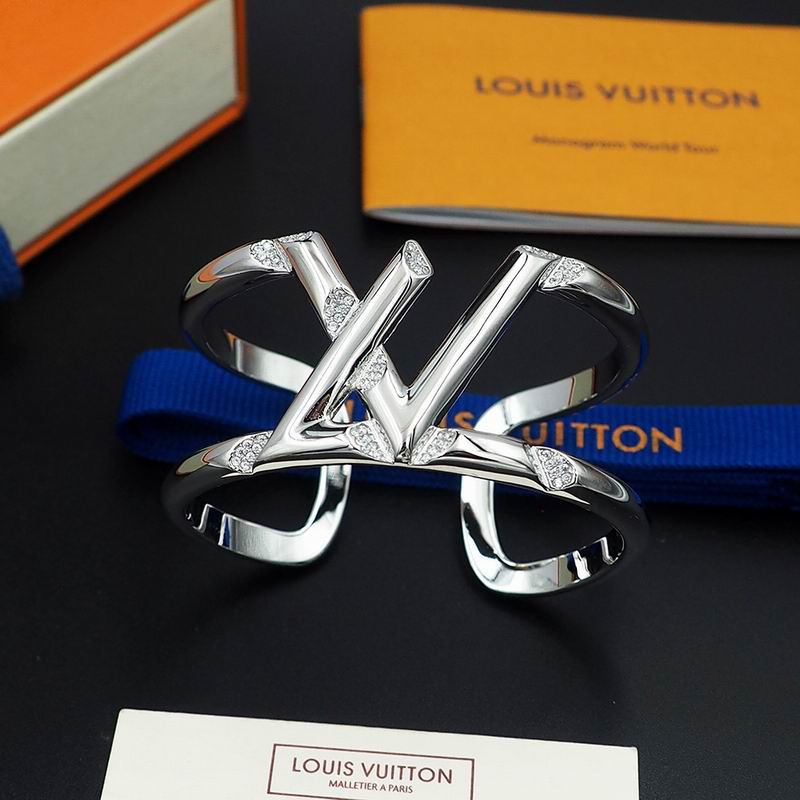LV Bracelet 03lyr149